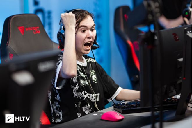 前所未有的 前所未有的